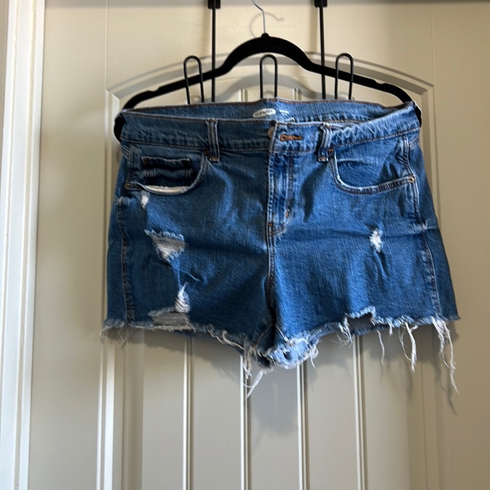 Old Navy boyfriend mid rise Jean shorts